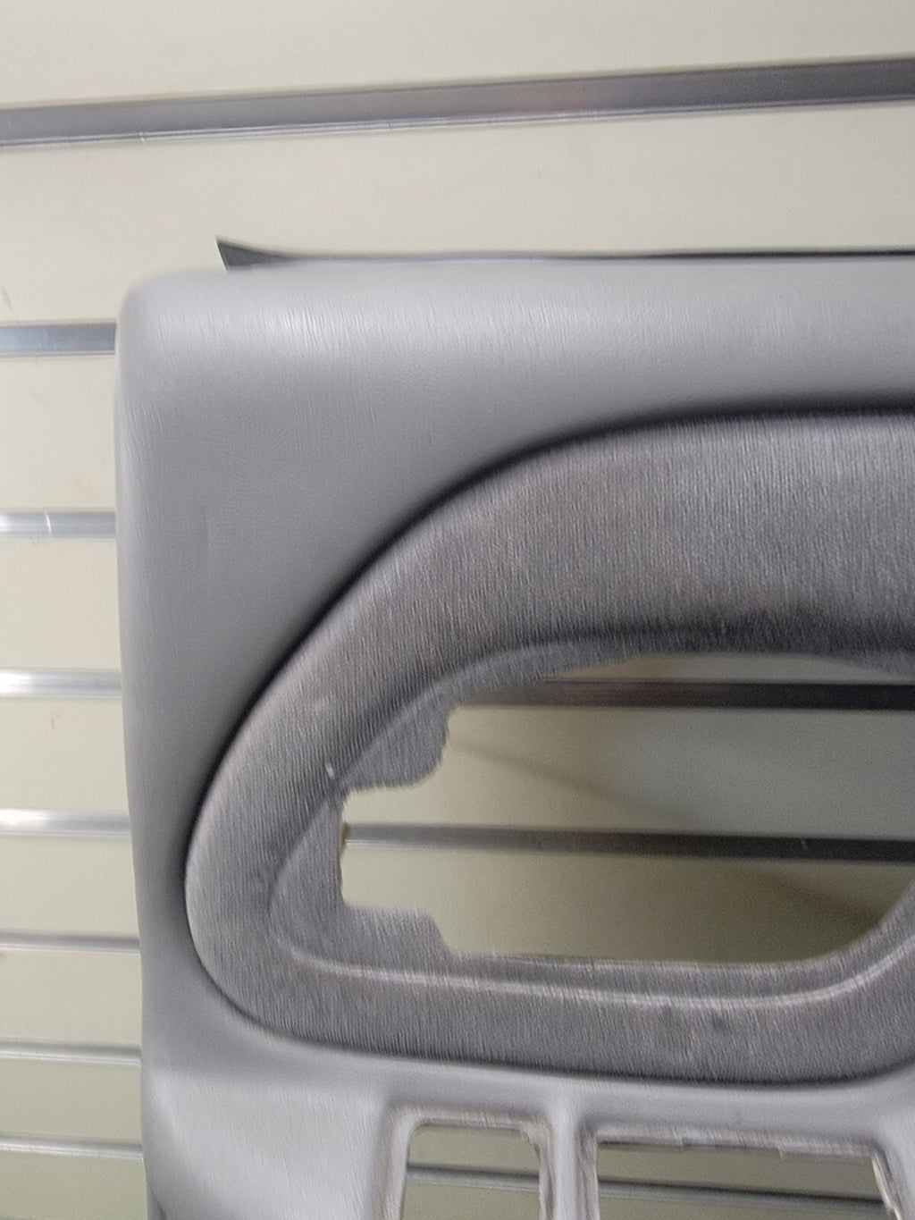 🔥95-99 Chevy GMC Silverado escalade DOOR PANEL Rear RIGHT Auto LIGHT GRAY D2