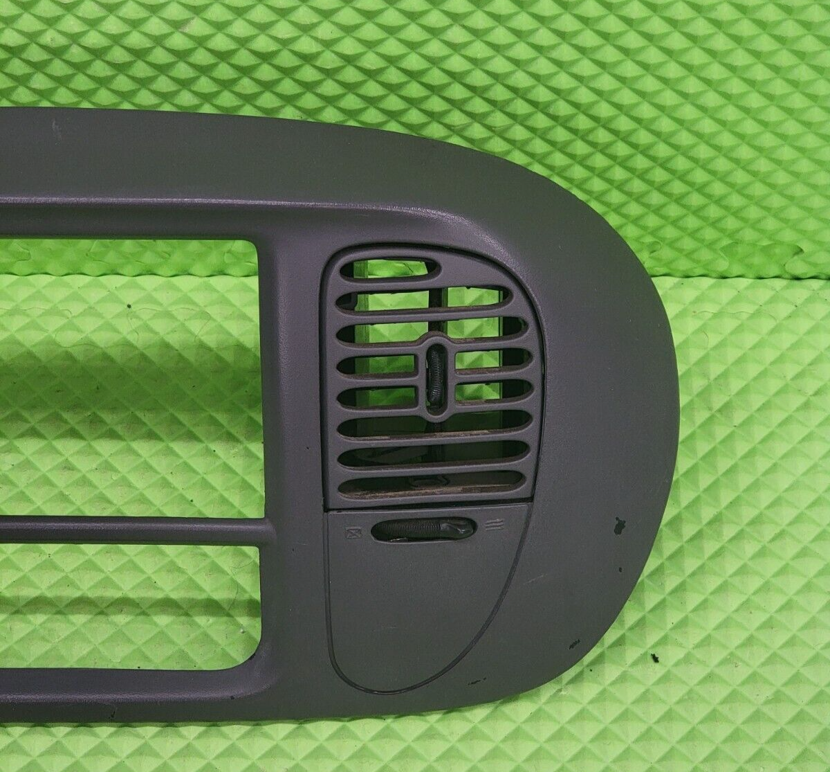 🔥1997-2003 Ford F150 Center Dash Radio Climate BEZEL TRIM Panel Line GRAY B1