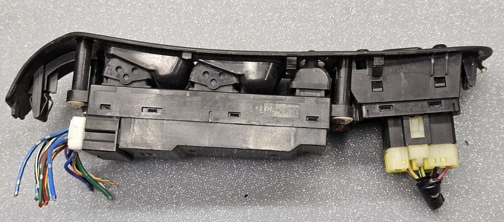 🔥00-04 Legacy Outback Left Driver Master Window Door Control Switch Bezel Black
