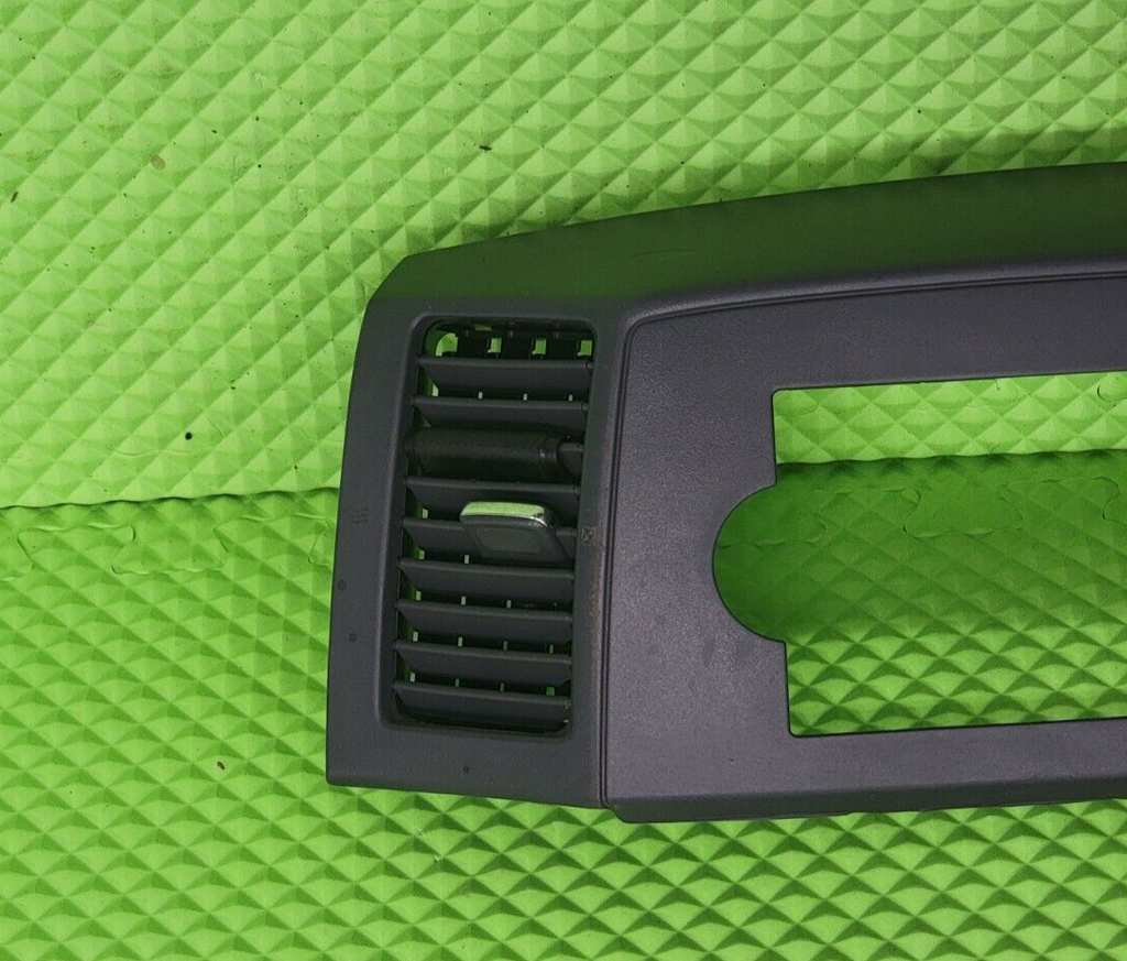 🔥05-07 Jeep Grand Cherokee Radio Dash Bezel Trim Surround Vent SLATE GRAY B30
