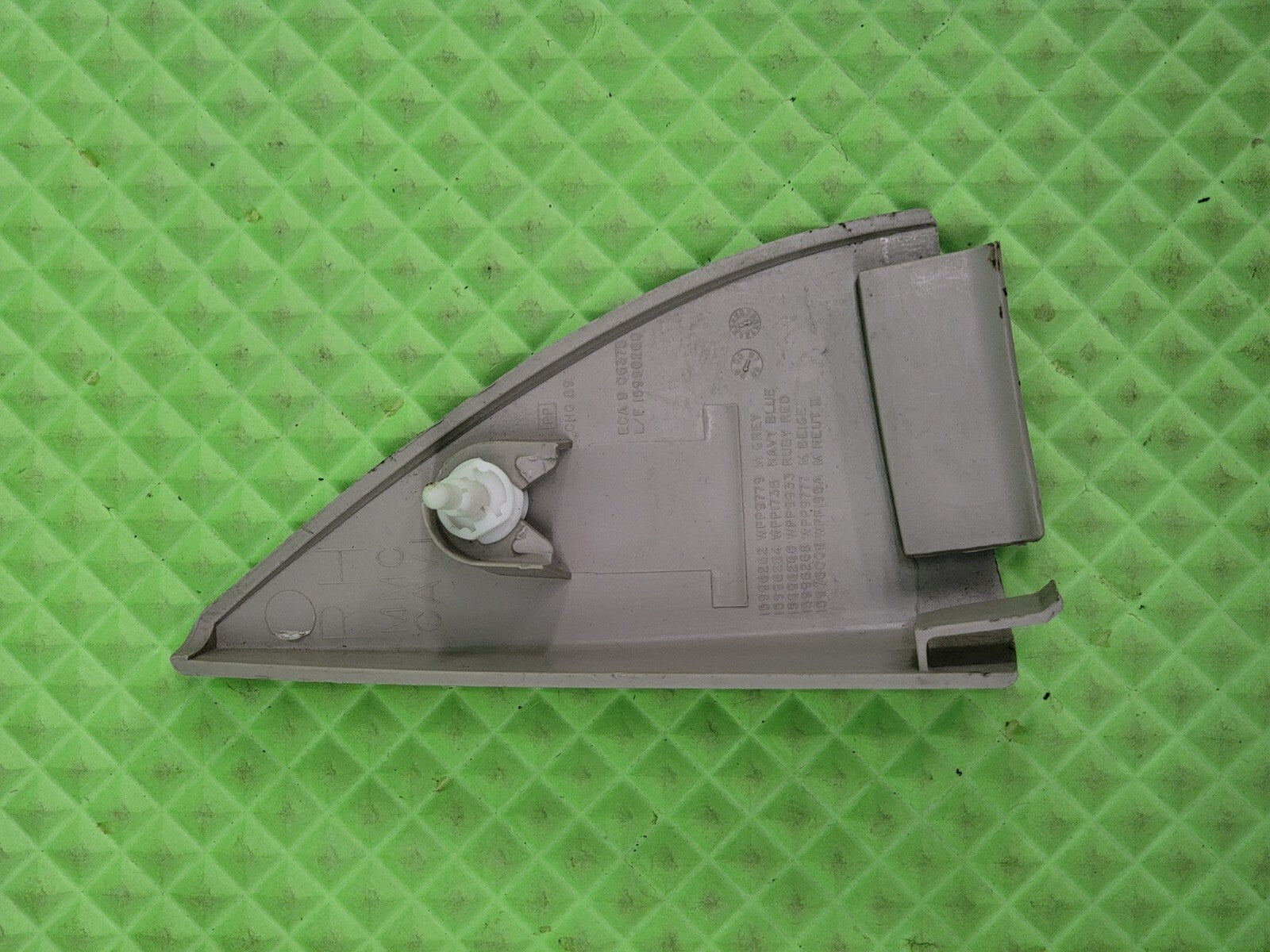 🔥1995-1998 Chevrolet Tahoe Suburban Door Panel Mirror Cover Trim RIGHT GRAY
