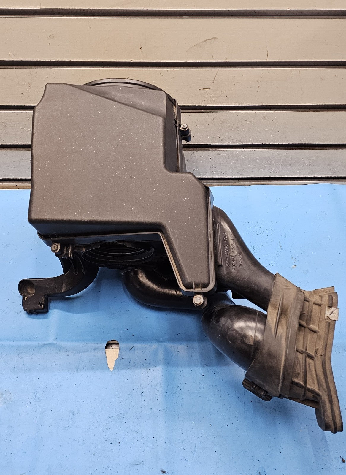 🔥2012-2018 Ford Focus Air Cleaner Box Assembly 2.0L