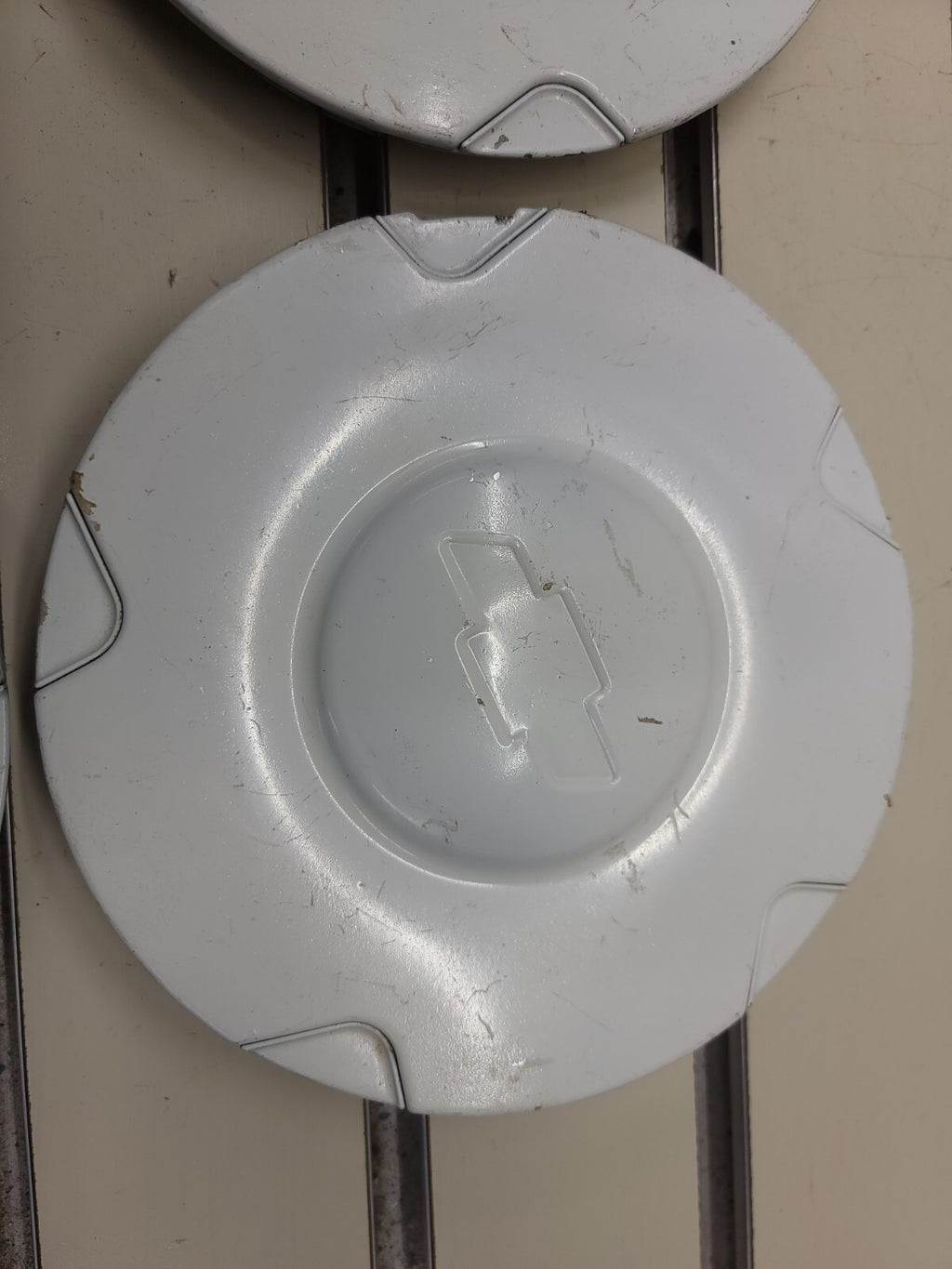 🔥 2002 - 2006 CHEVY TRAILBLAZER 5 SPOKE 16" WHEEL center cap hub caps white