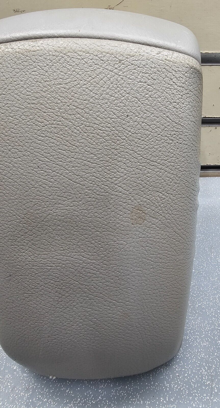 🔥07-09 Kia Spectra  Center Console Cover Lid Armrest Top Pad Storage LT Gray