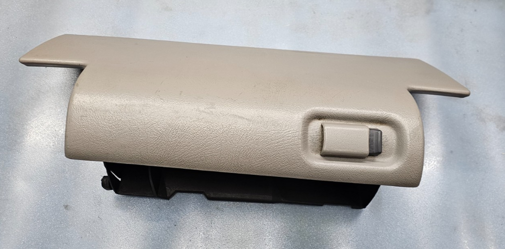 95-99 CHEVY GMC TRUCK SILVERADOC/K Glove Box Storage Compartment Assembly TAN G2