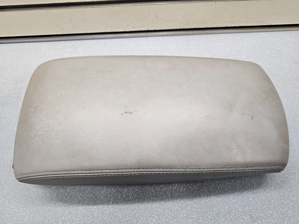 🔥07-11 TOYOTA CAMRY CENTER CONSOLE LID ARM REST COVER TOP PAD ASSEMBLY GRAY OEM