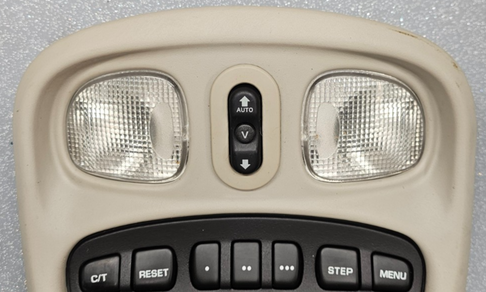 05-07 Jeep Liberty KJ Overhead Console Interior Dome Map Light Lamp Assembly Tan