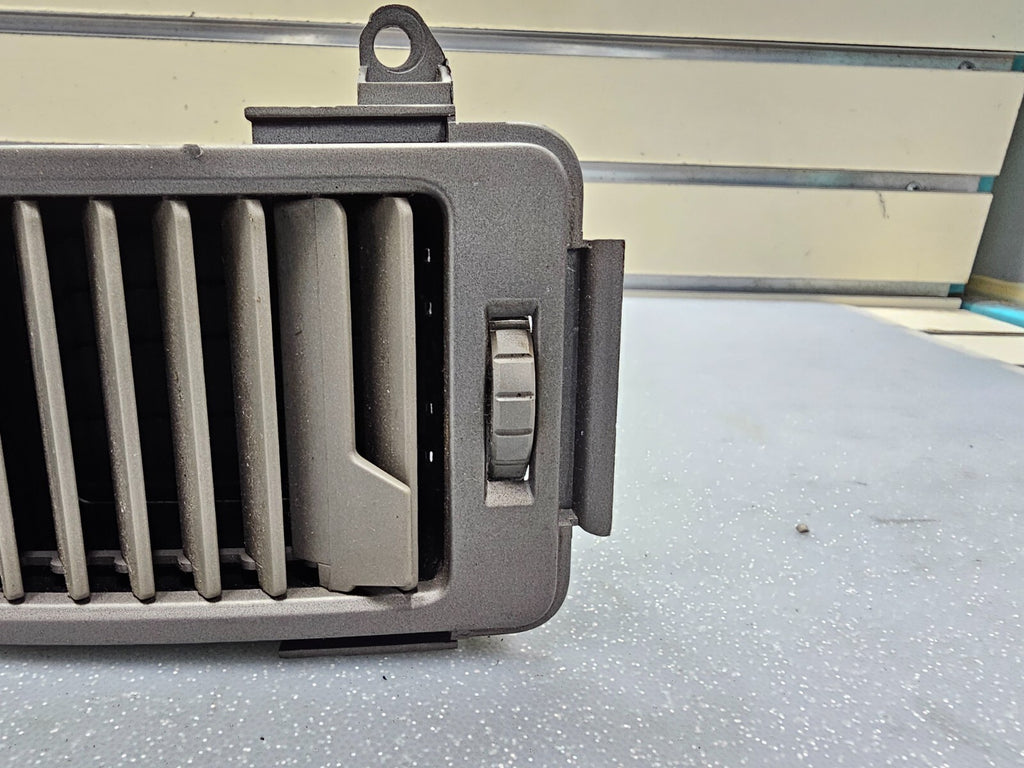 05-15 TITAN ARMADA QX56 DASH RIGHT PASSENGER AIR VENT HEATER FILTER CONDITIONER