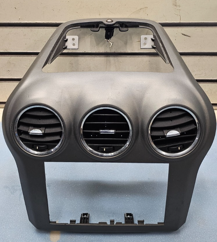 🔥08-10 Saturn Vue Center Dash Radio Stereo Display Bezel Trim Panel DK Gray B31