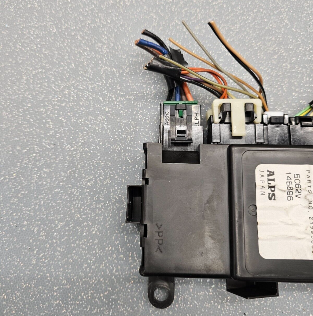 00-05 LeSabre Bonneville Front Driver Door Power Window Control Relay Module OEM