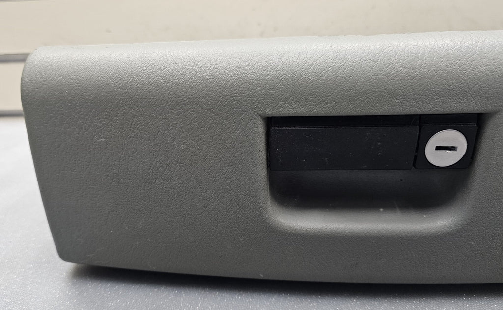 🔥01-07 CARAVAN TOWN COUNTRY DASH GLOVE BOX COMPARTMENT LID COVER ASSEMBLY GRAY