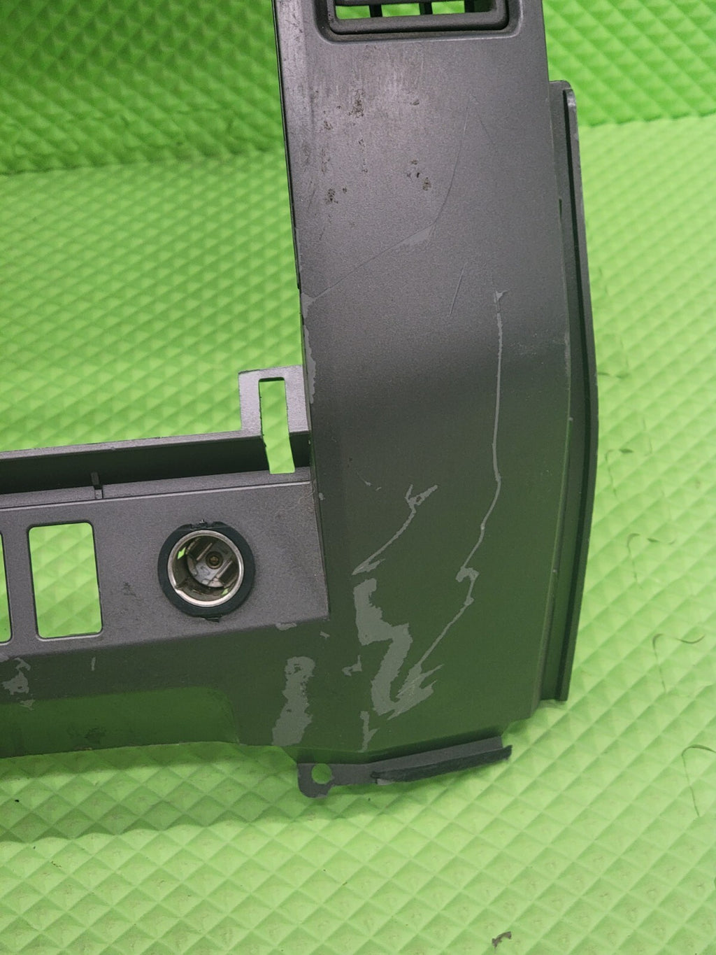 04-06 Nissan Titan Armada Center Dash Radio AC Surround Finisher Bezel Gray B47
