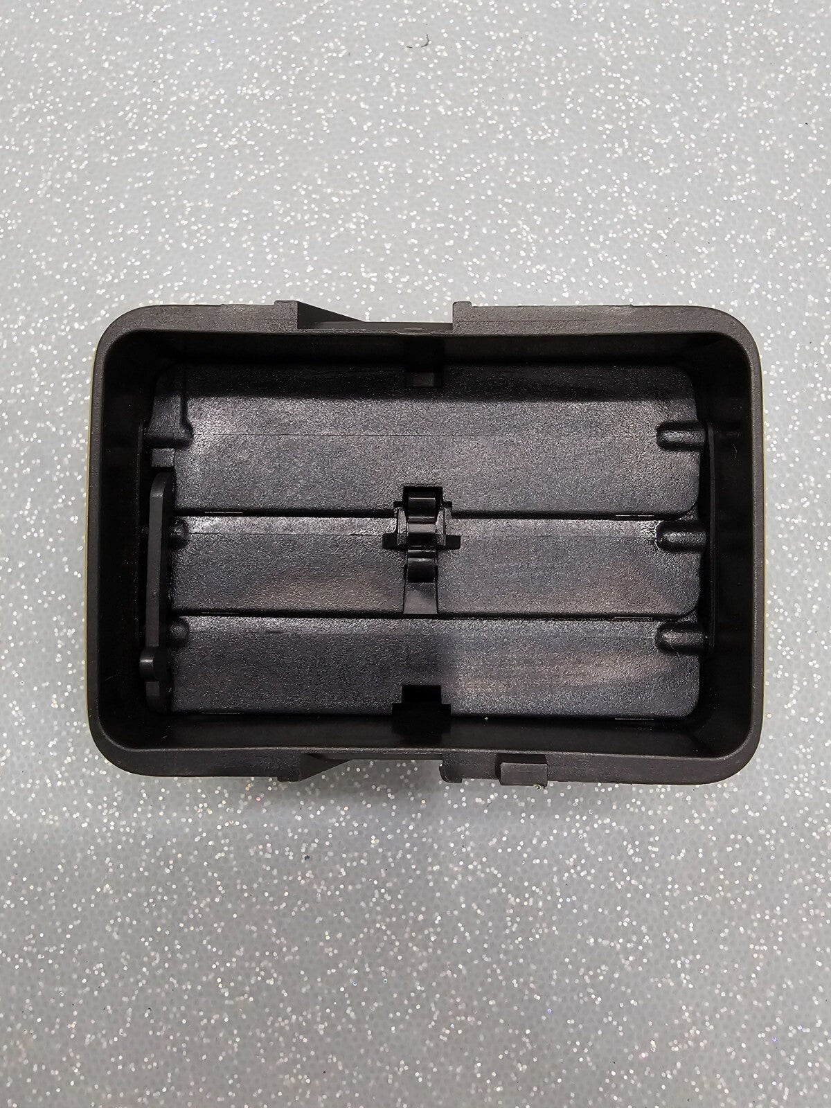01-07 FORD ESCAPE MERCURY MARINER DASH AC HEATER AIR VENT FILTER CONDITIONER TAN
