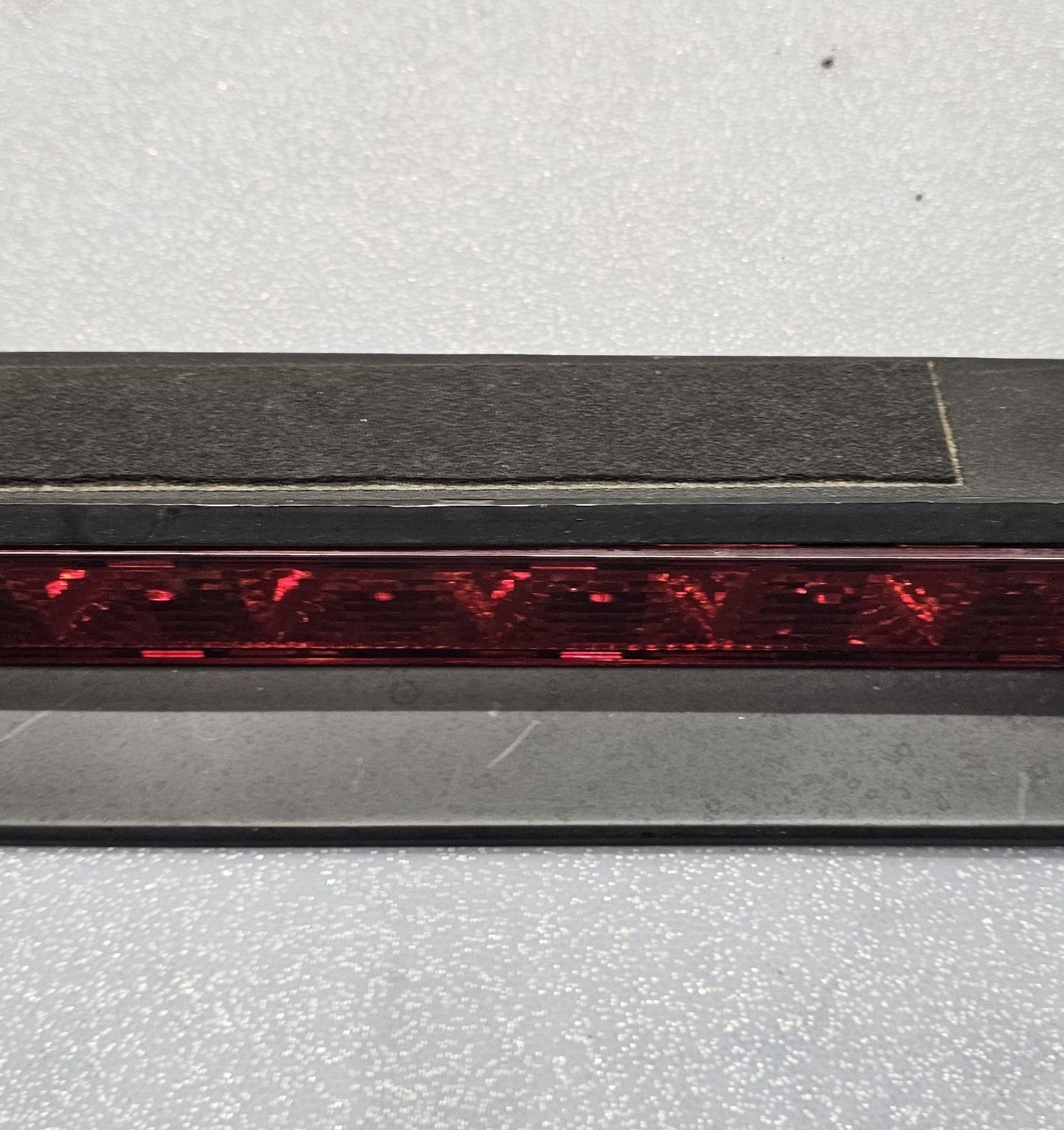 🔥01-04 Nissan Pathfinder / Infiniti QX4 3rd Third Rear Brake Light OEM
