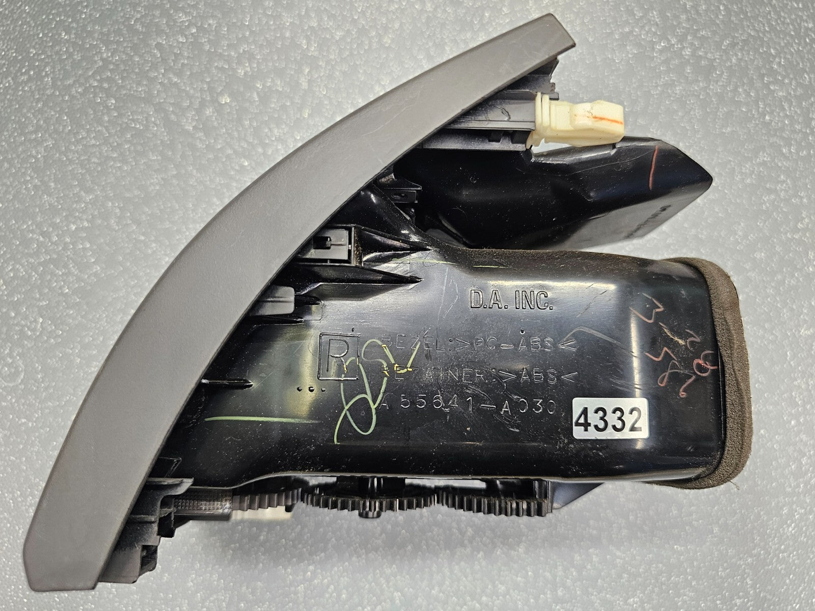 🔥02-06 TOYOTA CAMRY RIGHT SIDE DASH AIR VENT CONDITIONER HEATER