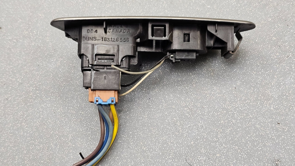 🔥04-07 Chevy Malibu Front Right Passenger Power Window Door Switch Lock Gray