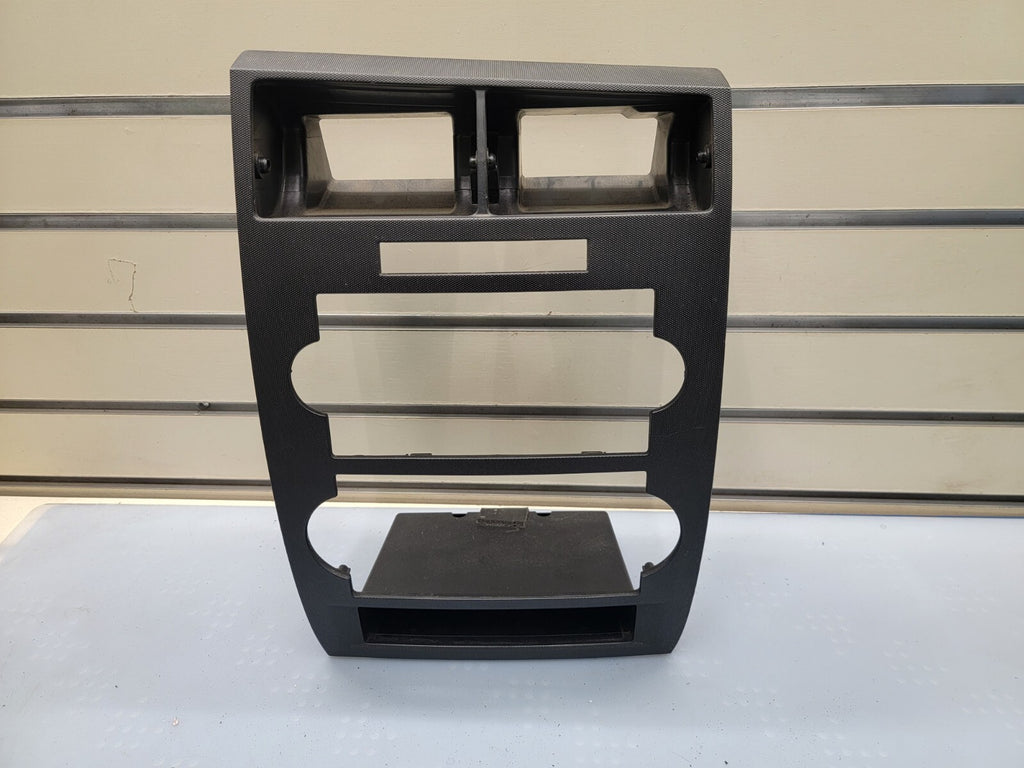 🔥05-07 DODGE CHARGER MAGNUM RADIO CLIMATE CONTROL DASH TRIM BEZEL OEM BLACK