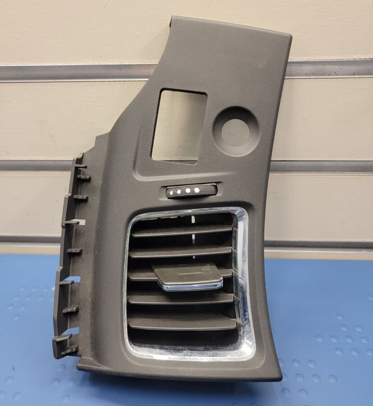 🔥08-14 Cadillac CTS Left Driver Front Dash Heater Air Vent Trim Panel Tan Bezel