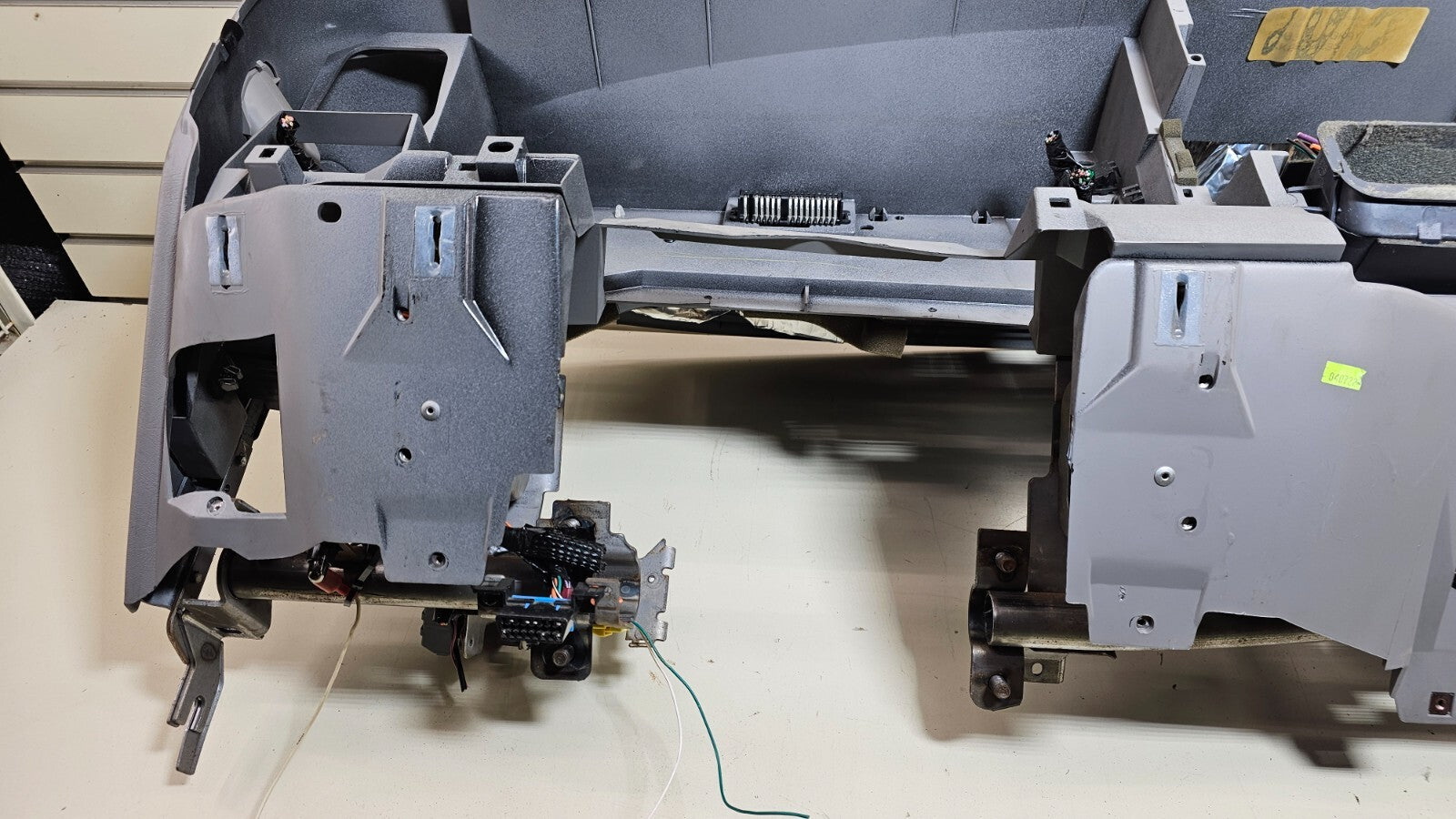 🔥95-99 CHEVY GMC SILVERADO CK Dashboard DASH CORE Frame Mount Assembly GRAY DB2