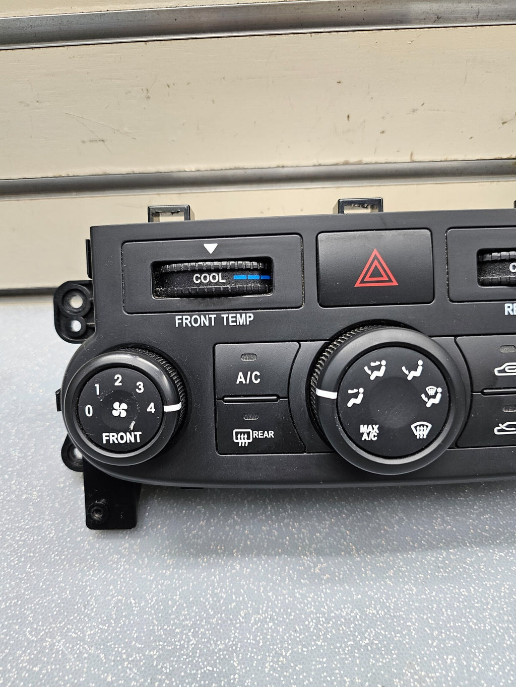 🔥06-14 Kia Sedona Dash A/C Heater Temperature Climate Control Conditioner OEM
