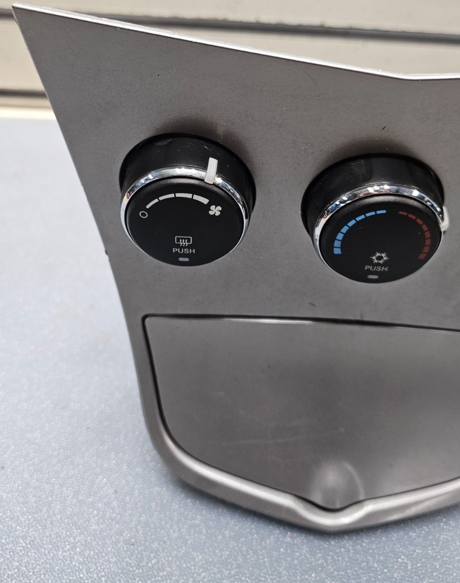 🔥07-10 Sebring Dash Heater Temperature Climate Control Conditioner Bezel Silver