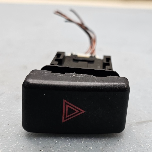 🔥04-09 Mazda3 Mazda 3 Hazard Warning Switch Emergency Flasher Light Assembly