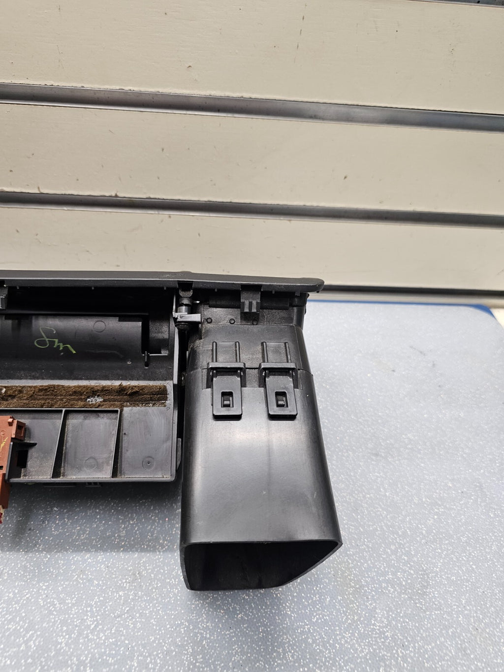 03-09 Subaru LEGACY OUTBACK Center Dash Radio BEZEL A/C Vents Cubby STORAGE B24