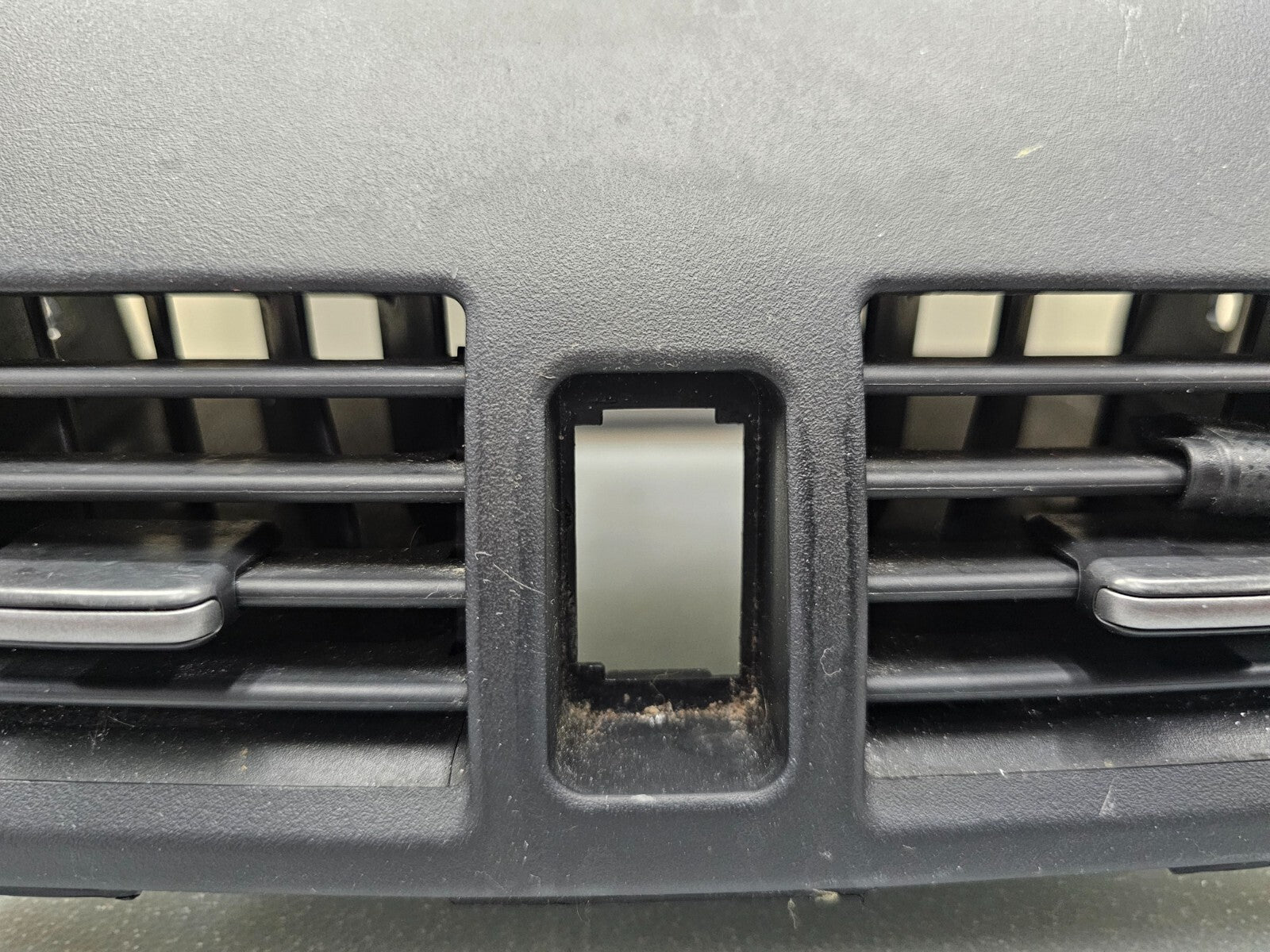 🔥04-08 MAZDA 3 MAZDA3 FRONT CENTER DASH VENT HAZARD BUTTON BEZEL TRIM OEM BLACK