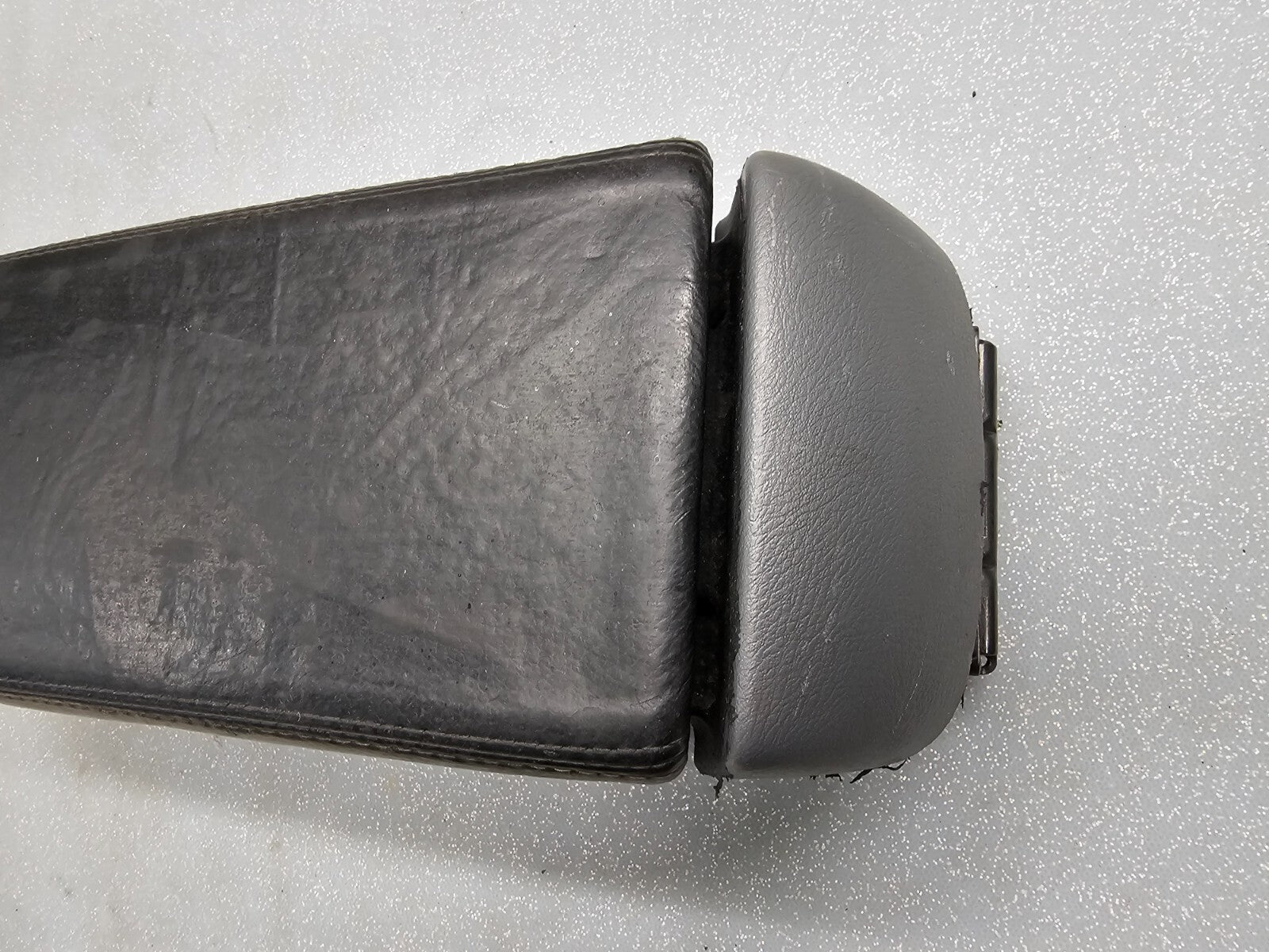 03-07 ACCORD Acura TSX Center Console Armrest Storage Lid Leather Black L22