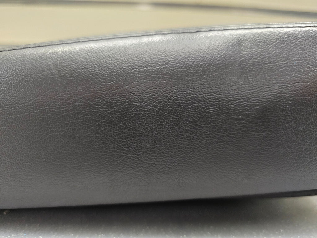 07-17 TRAVERSE ACADIA Outlook Enclave Leather Armrest Center Console Lid Black