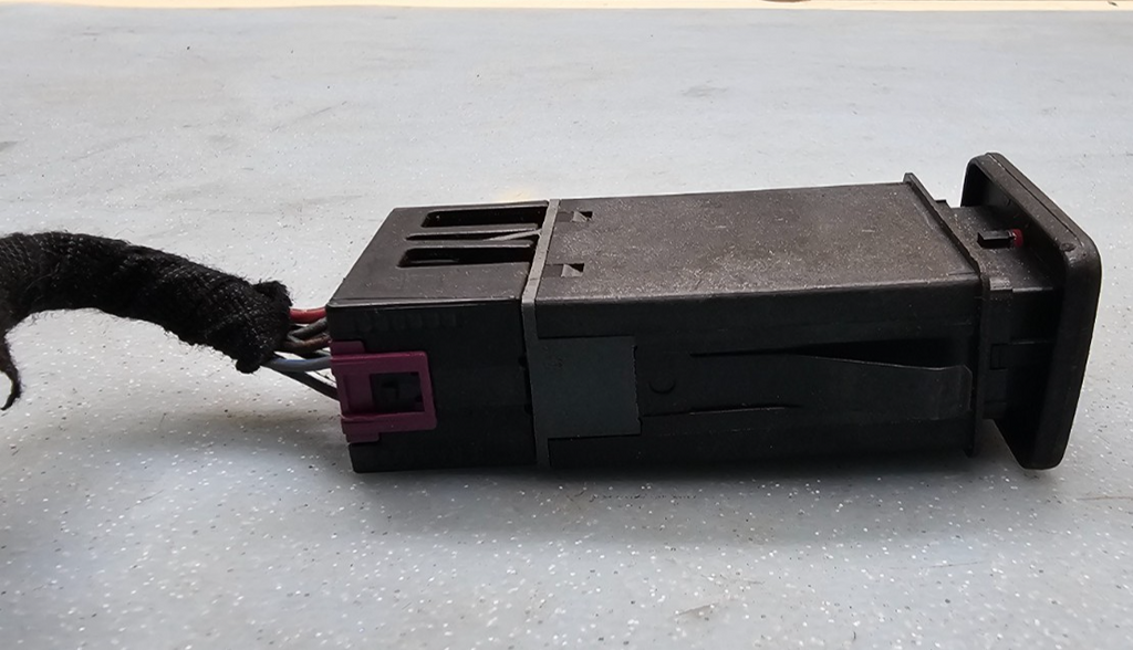 🔥97-06 VW Golf  05-10 Bora Golf Hazard Light Switch