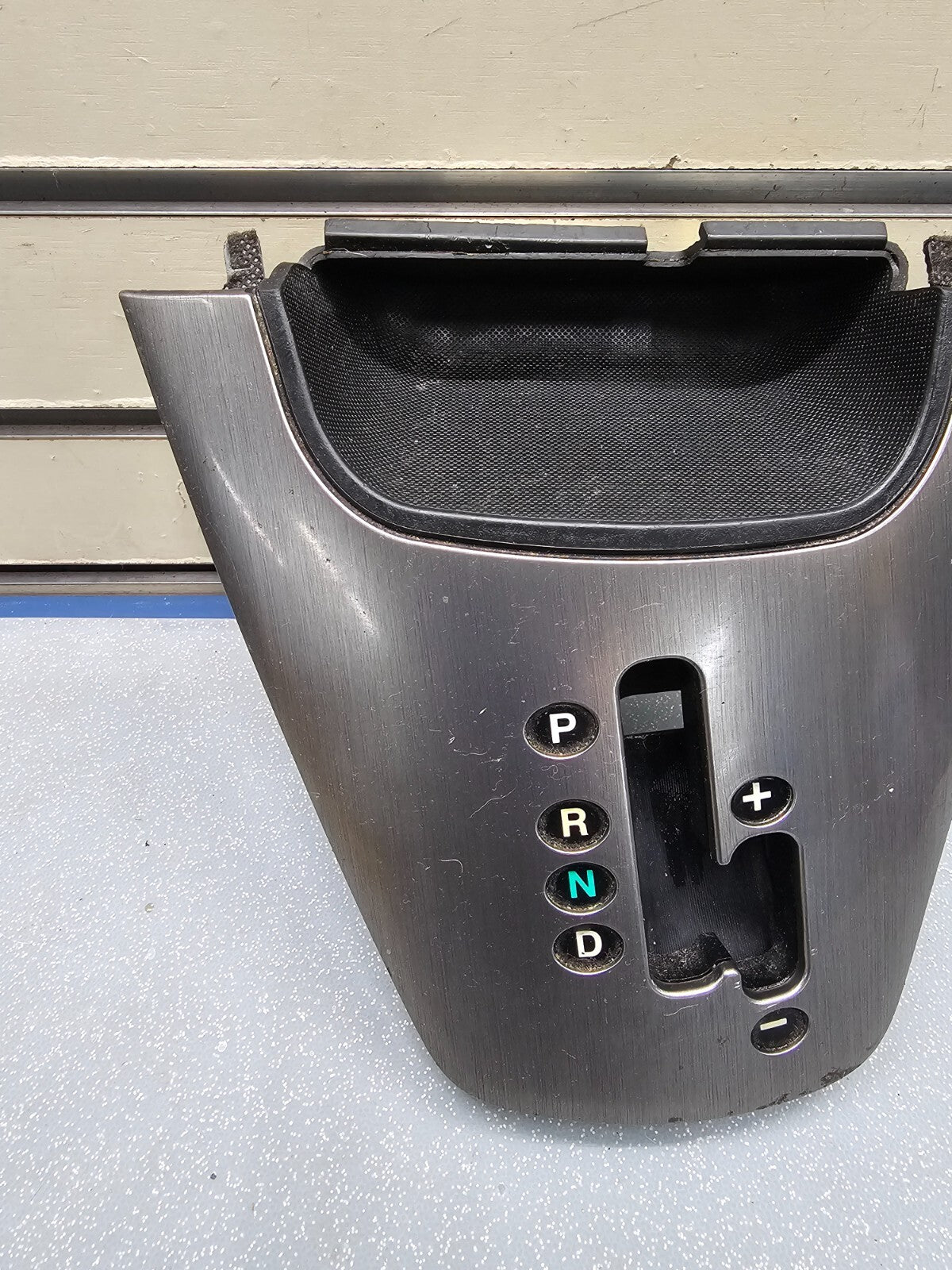 🔥05-09 Hyundai Tucson Front Automatic Gear Shifter Bezel Trim Panel Silver OEM