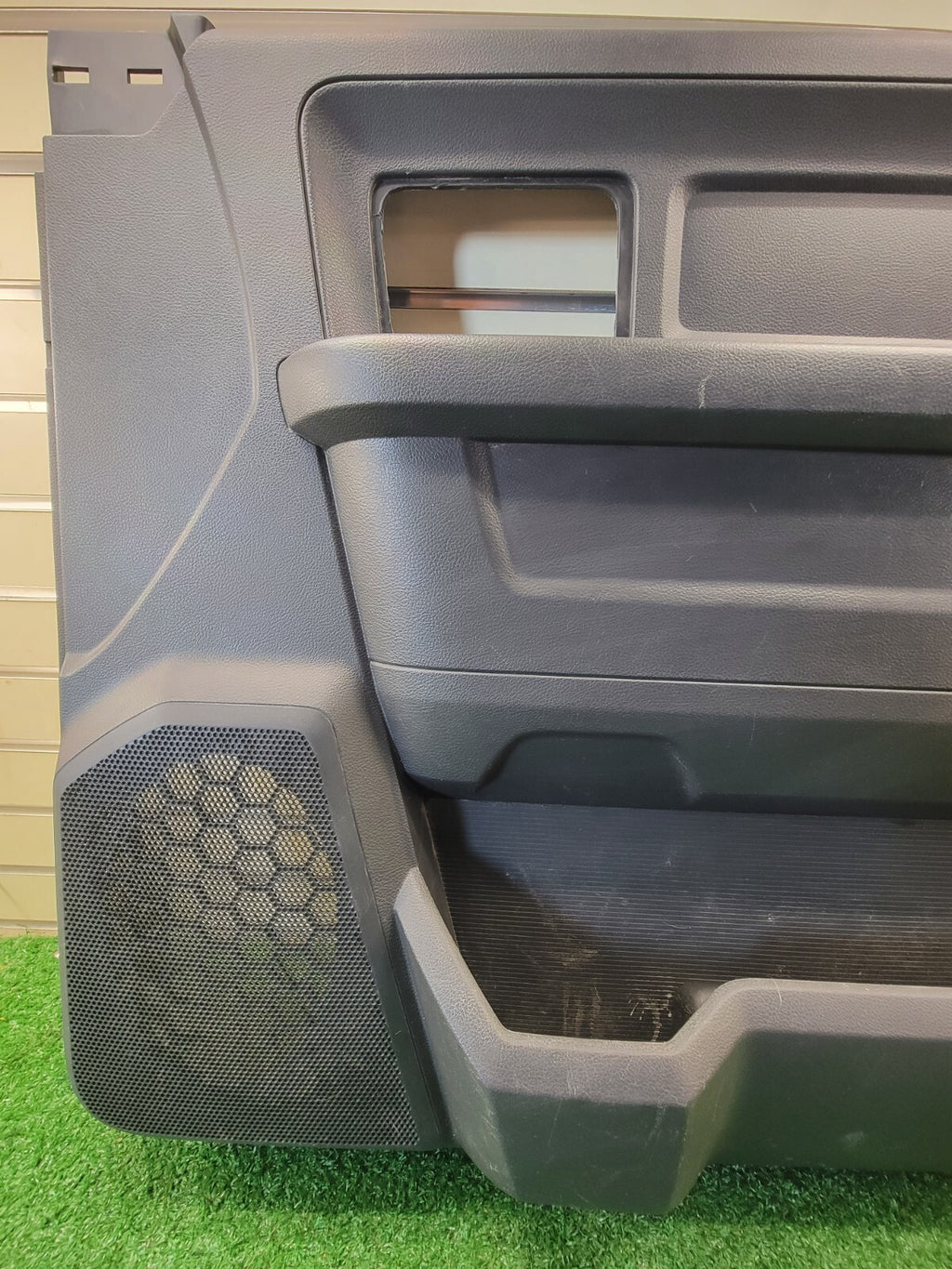 🔥2012-2015 Dodge RAM Interior Door Panel Front RIGHT SIDE PASSENGER GRAY