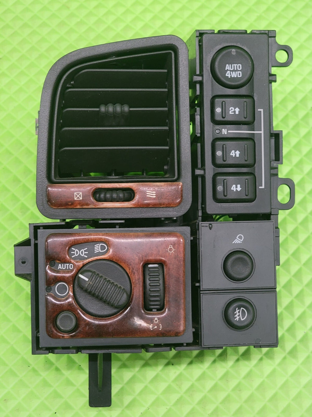 🔥1999-2006 Chevy Silverado Sierra Headlight Switch Air Vent left brown