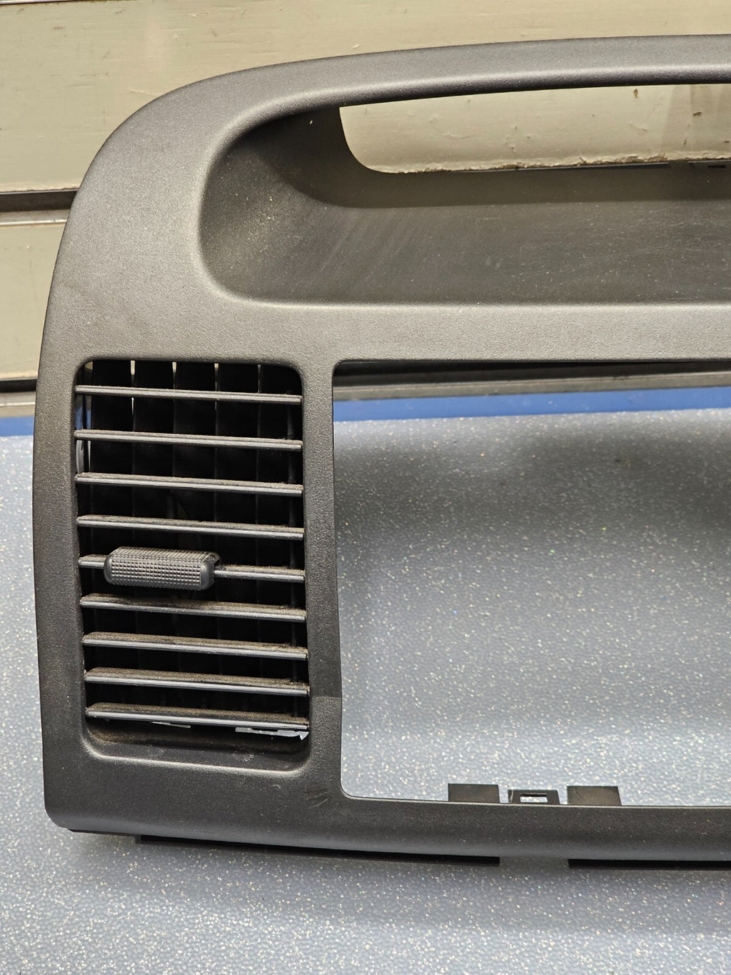 🔥02-06 CAMRY Center Dash AM FM RADIO STEREO BEZEL Trim Panel Assembly DK Gray
