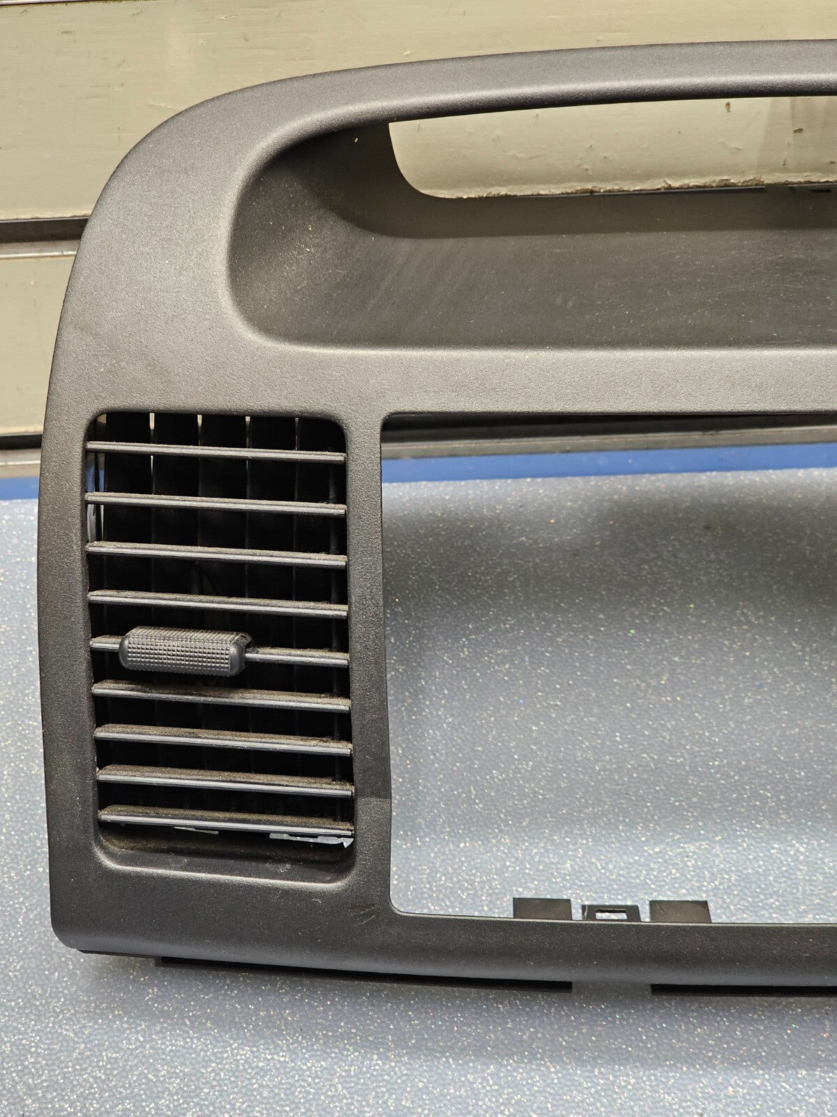 🔥02-06 CAMRY Center Dash AM FM RADIO STEREO BEZEL Trim Panel Assembly DK Gray