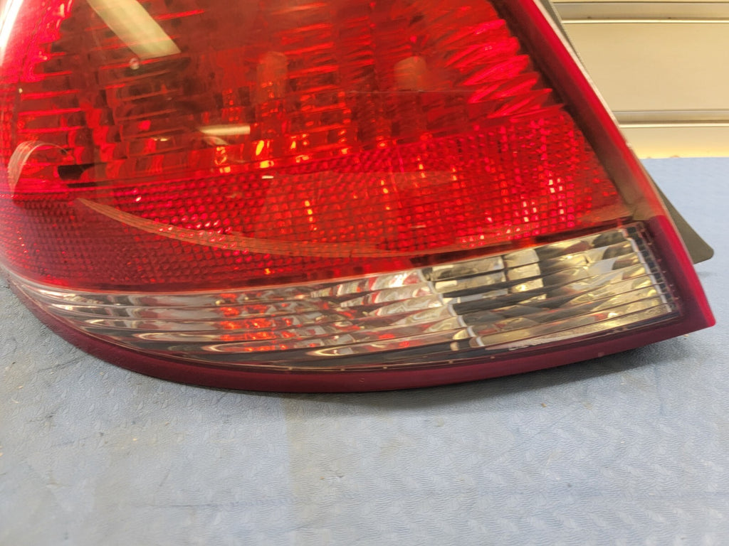 🔥2004-2007 Ford Taurus Tail Light Lamp Left Driver Side Assembly Chrome