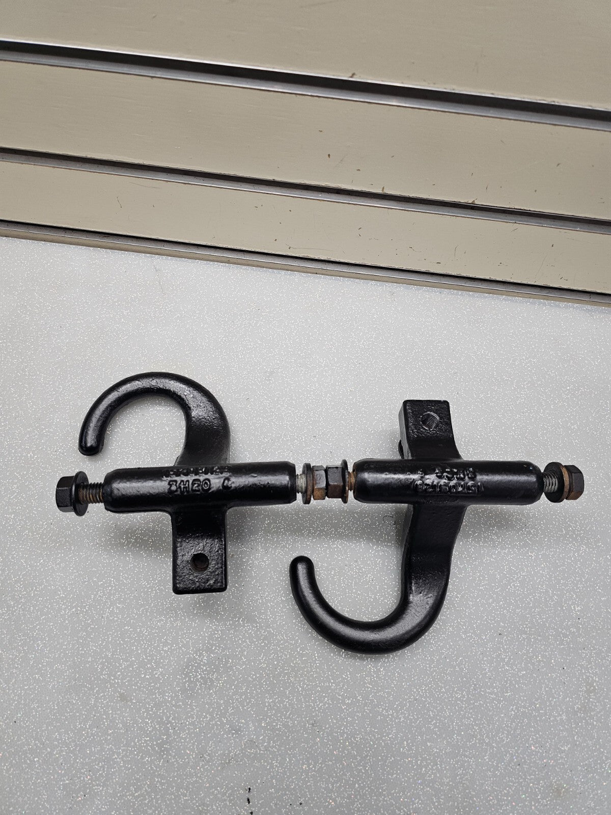 🔥 1999-2006 Chevrolet Silverado Tahoe GMC Yukon Sierra Front Tow Hooks Set OEM