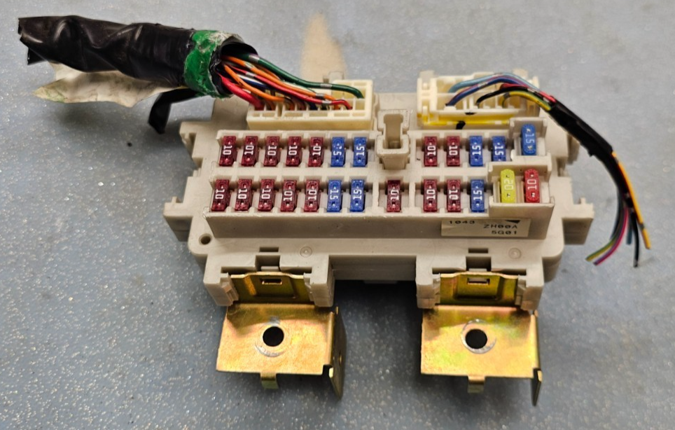 🔥04-11 Armada Titan Infiniti QX56 Interior Cabin Fuse Box Relay Junction BCM