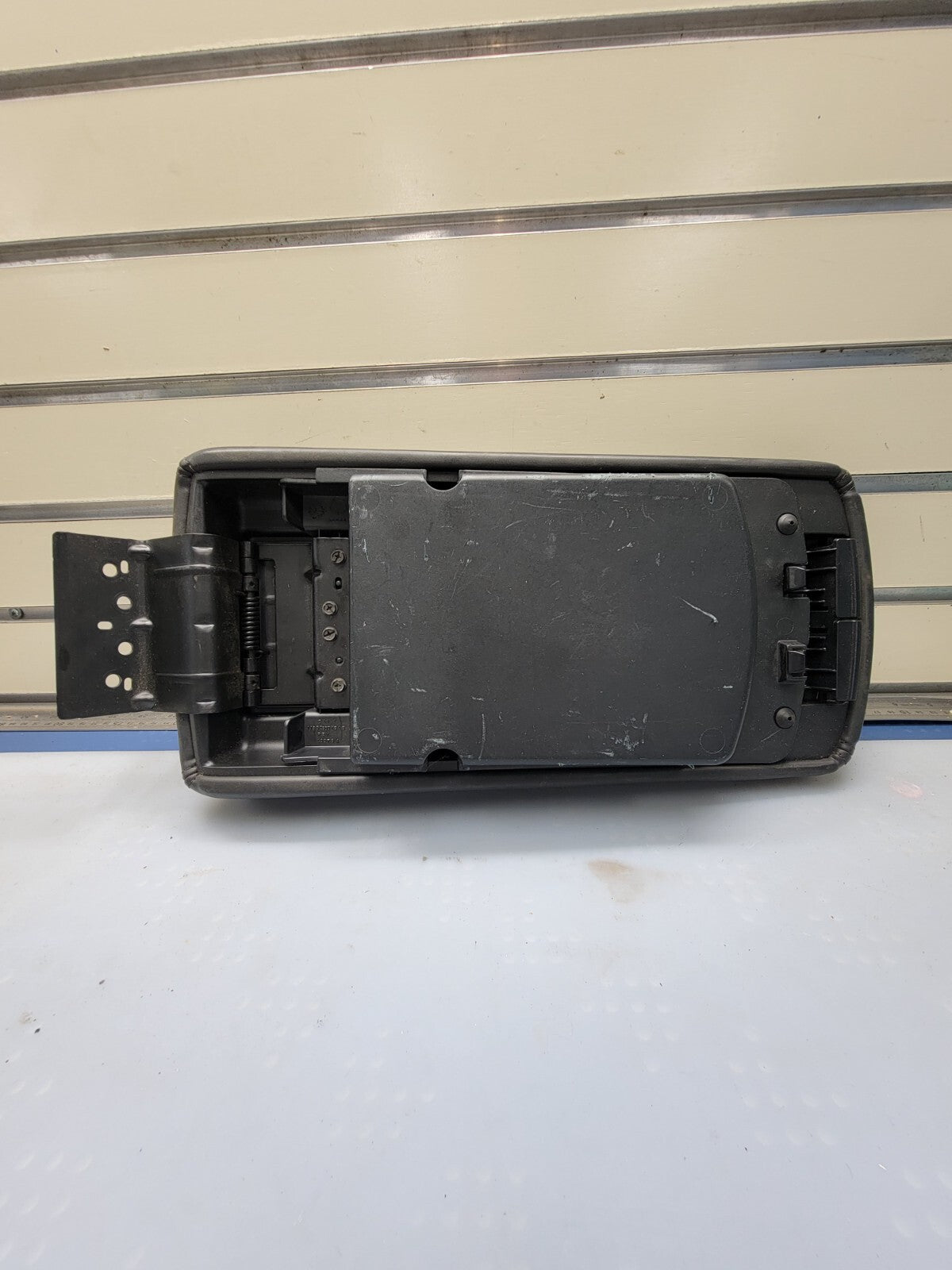 🔥08-10 Chrysler 300 Dodge Charger Center Console Lid Armrest Storage BLACK