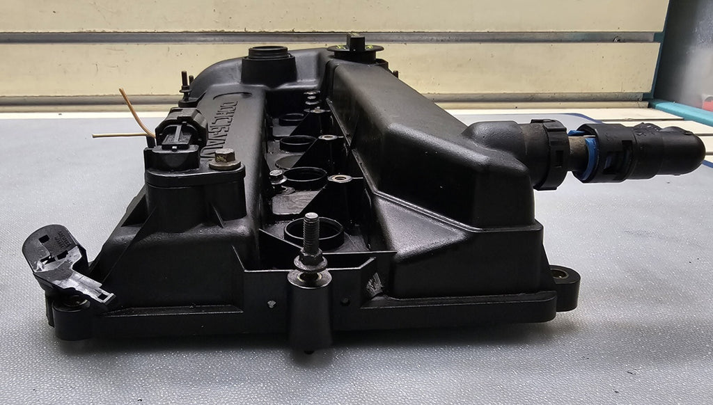 🔥2004-2005 Mazda 3/6 2.0 2.3 Engine Valve Cam Cover OEM