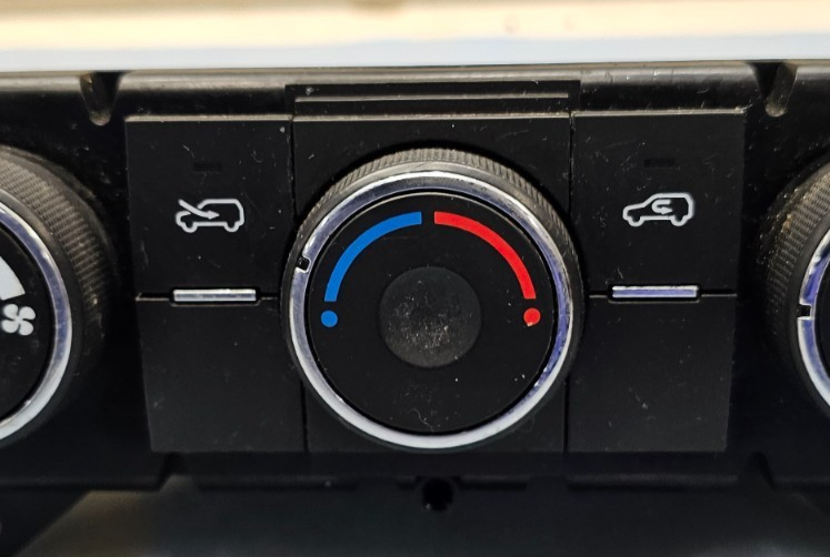 🔥08-10 Saturn Vue Dash HVAC AC Heater Temperature Climate Control Panel Black