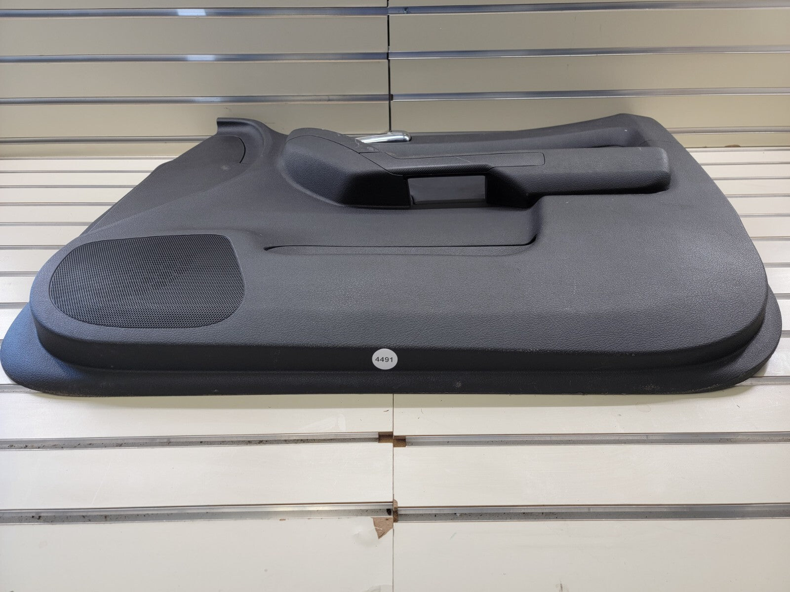 06-10 HUMMER H3 PASSENGER RIGHT FRONT DOOR TRIM PANEL black OEM