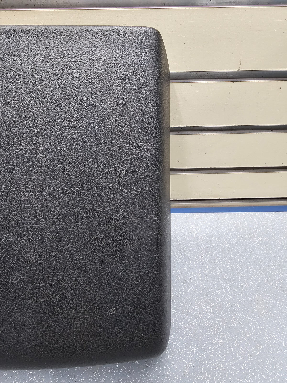 🔥04-08 Ford F150 07-14 EXPEDITION CENTER CONSOLE COLOMN SHIFT ARMREST LID BLACK