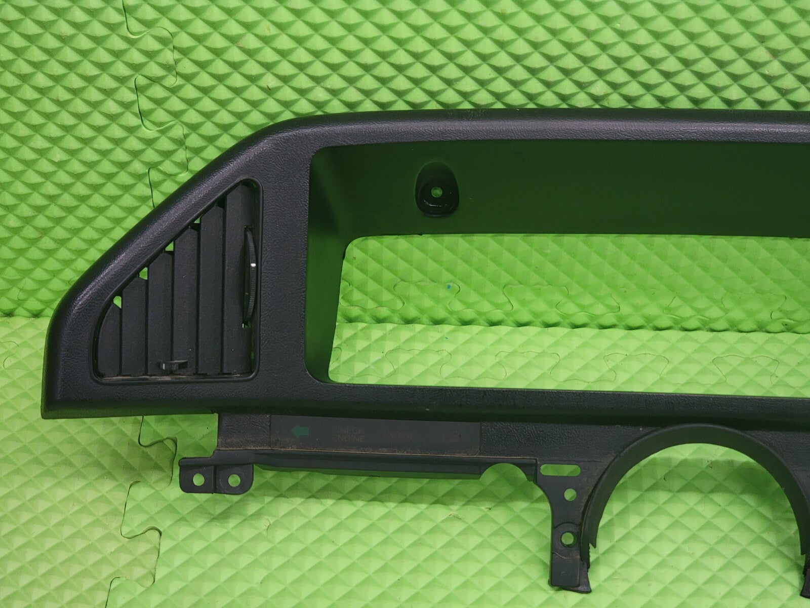 87-91 Ford F-150 F250 F350 BRONCO Dash CLUSTER Bezel Speedo Gauge Trim Black C11