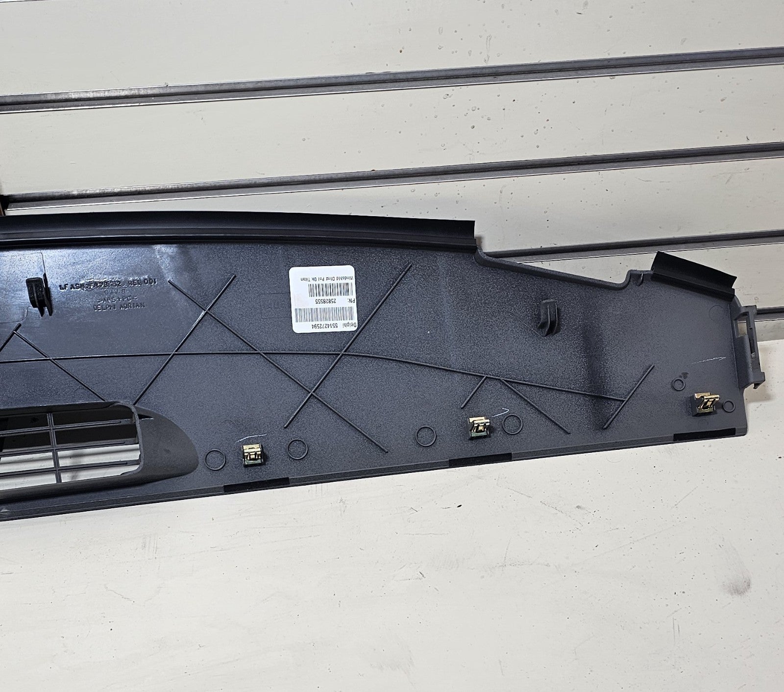 07-13Chevy SILVERADO GMC SIERRA Windshield DEFROSTER Dash Center Panel Cowl GRAY