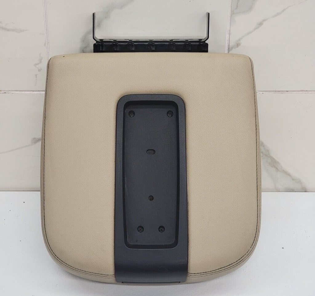 07-14 Silverado Sierra Center Console Armrest Lid Leather Cover Assembly Tan L19