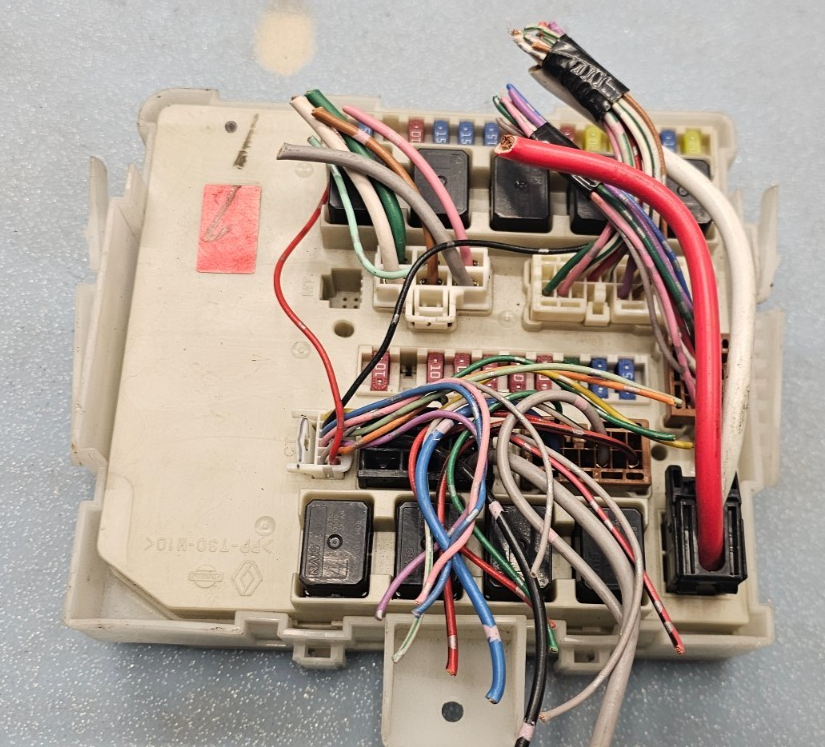 🔥06-10 Nissan Titan Armada Fuse Box Body Control Distribution Module Assembly