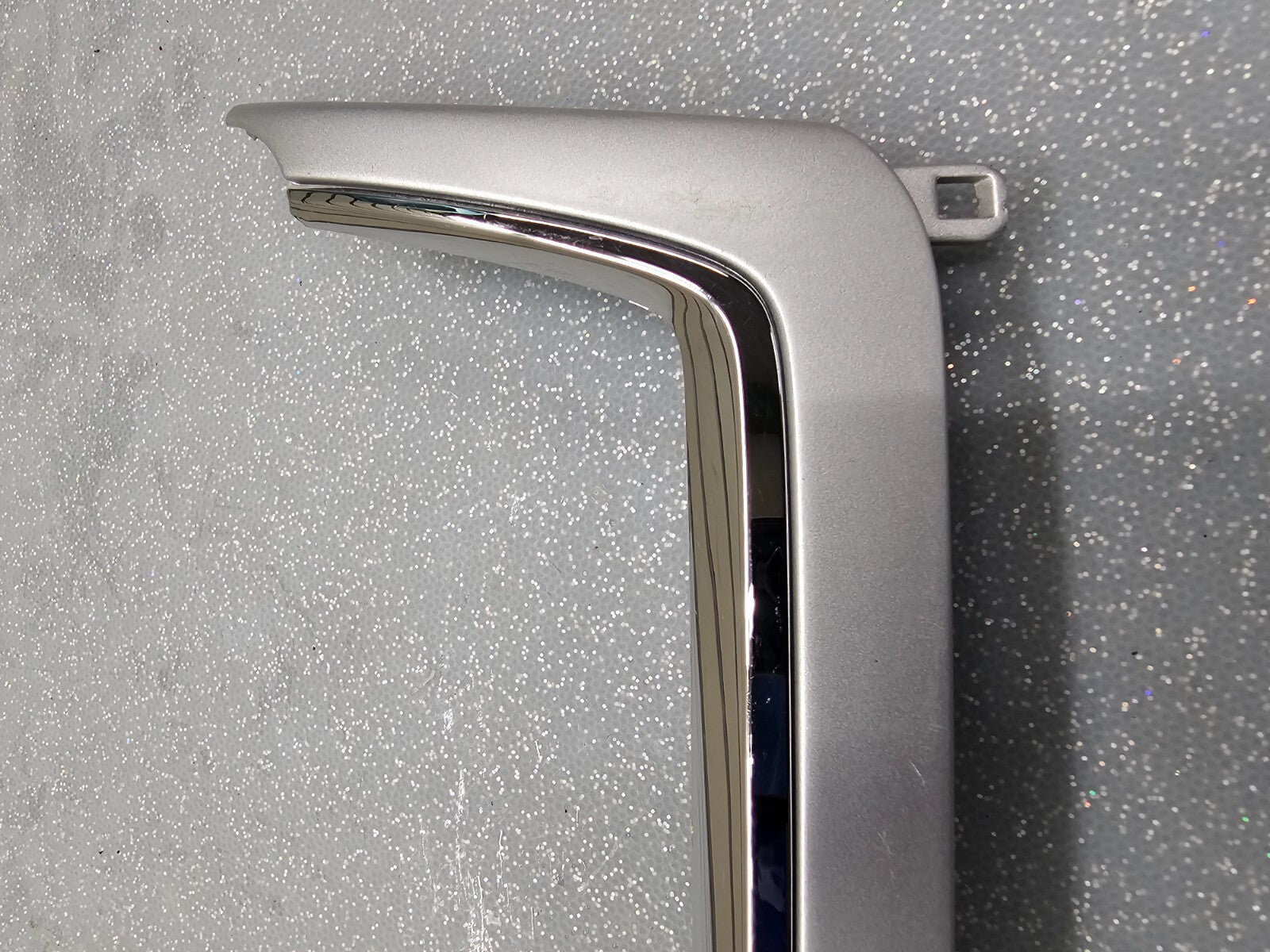 🔥08-12 Chevy MALIBU Center Dash Radio Bezel Panel UPPER Vent Trim SILVER B8
