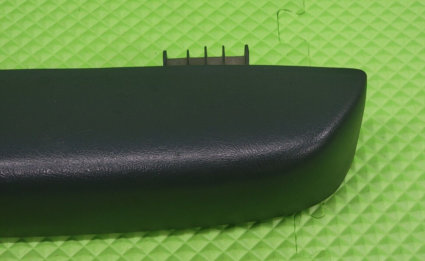 🔥99-02 Chevrolet GMC Silverado Tahoe Front RIGHT Door Armrest Handle BLACK H1